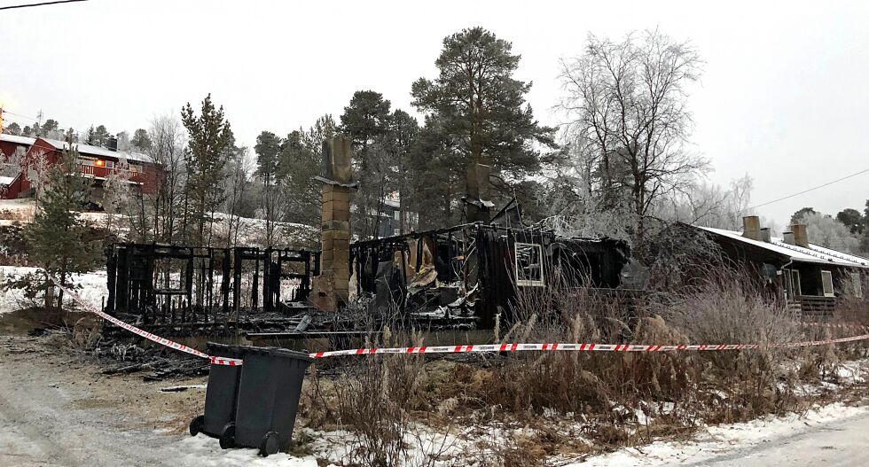 I skrivende stund er vannmangelen i det brannherjede boligfeltet i Karasjok ukjent.
 Foto: Stein Torger Svala