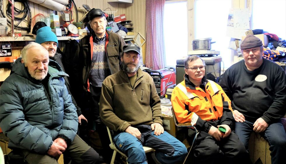 Vad­sø­fisk­ere er kri­tisk til nye ut­styrs­in­ves­te­rin­ger. Fra venst­re Vig­go Holm, Alf Hel­ge Bern­hard­sen, Leif Han­sen, Svein Hemseth, Tom Kan­do­la og Os­kar Bie­ti­læ.  FOTO: BJØRN HIL­DO­NEN
 Foto: Bjørn Hildonen