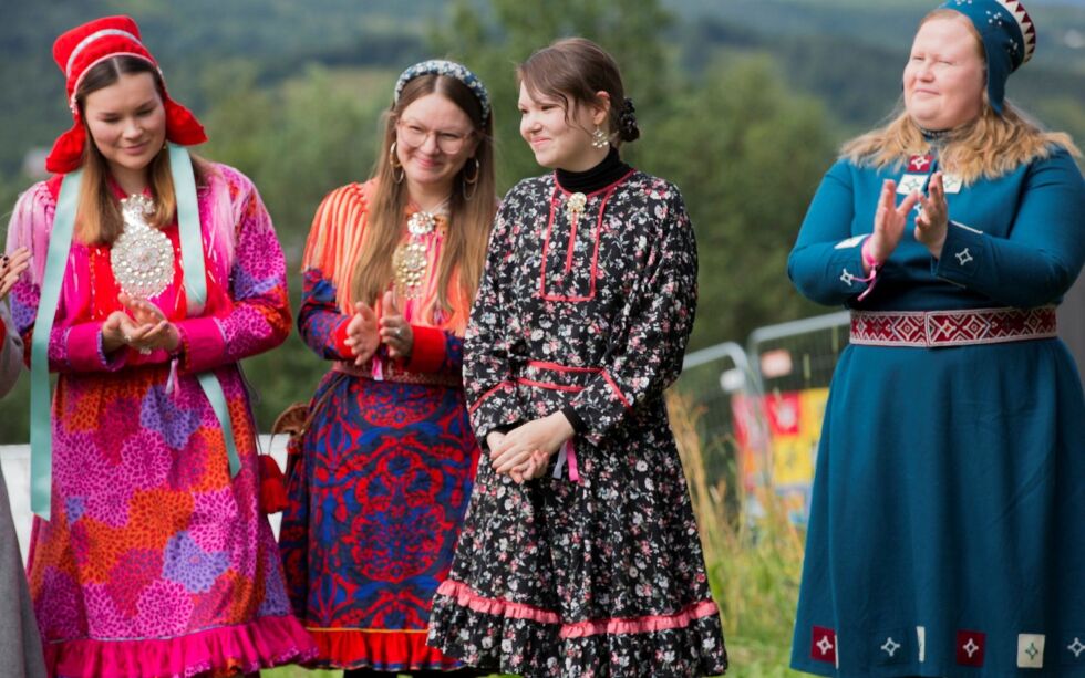 Irina Saijets, Anniina Tuvunen, Ramona Salo Myrseth og Tiina Sanila-Aikio under Márkomeannu.
 Foto: Regina Bergman