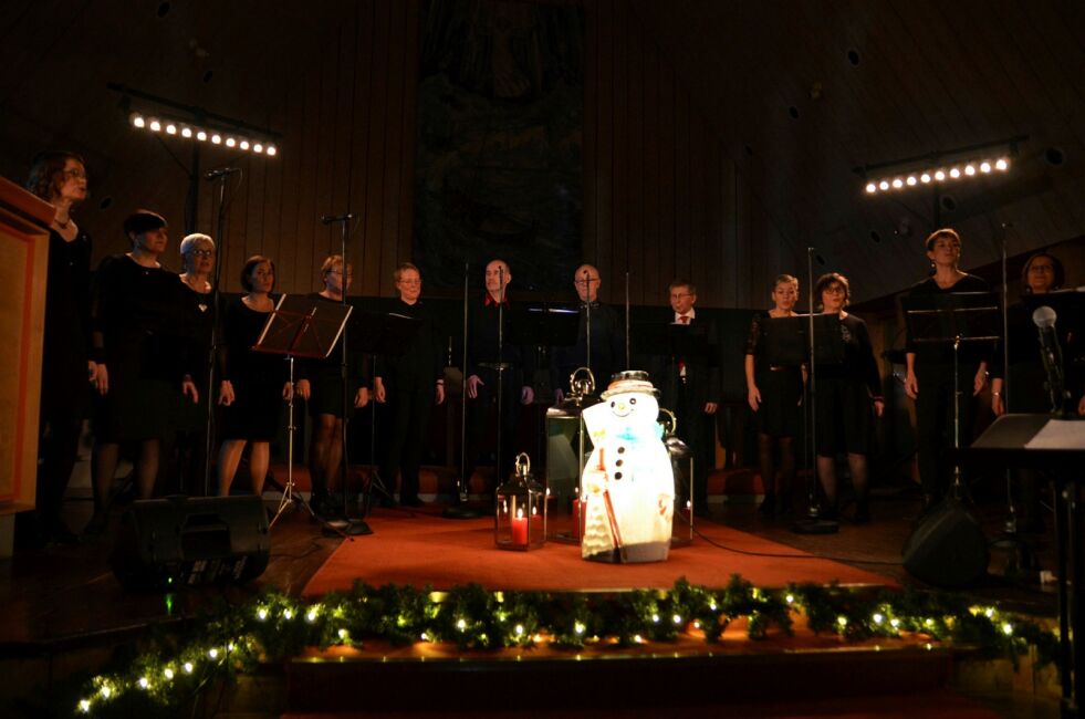 Porsangerne sørget for den gode julestemningen. Foto Roger Albrigtsen.