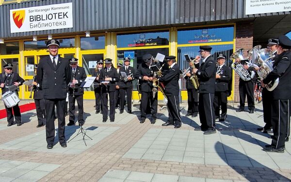 Kirkenes Hornmusikk fortsetter feiringen av 100-årsjubileet