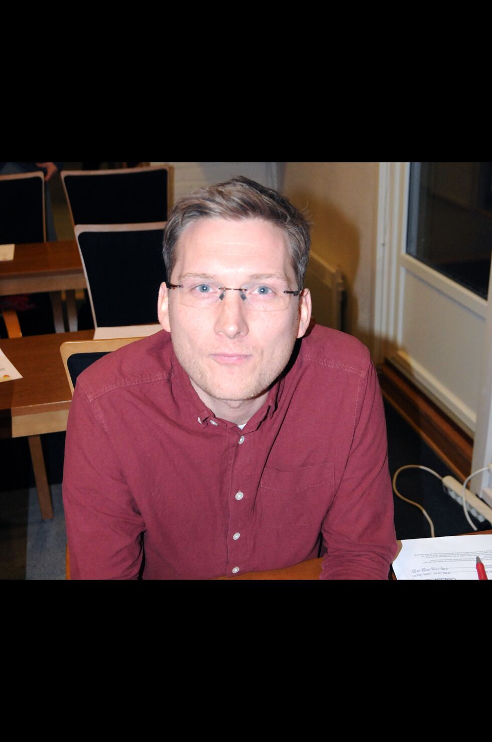 Lege Espen Rafaelsen kan tape over 4.000 kroner hver gang han er på kommunestyremøte, men synes det er helt greit, og han har ikke noe imot at grensen på 3.500 kroner for tapt arbeidsfortjeneste går ned.
 Foto: Hallgeir Henriksen