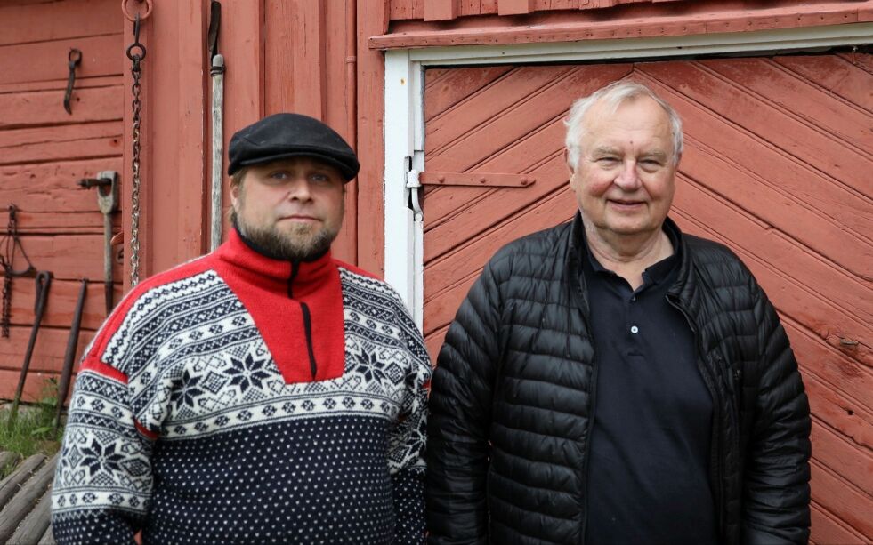Både Raymond Olufsen (til venstre) og Trygg Jakola gleder seg over den økte interessen for kvænsk språk og kultur i barnehagene i Vadsø.
FOTO: VADSØ KVENSKE SPRÅKSENTER
