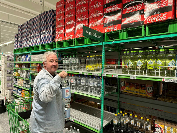 Glad for å slippe og kjøpe vann