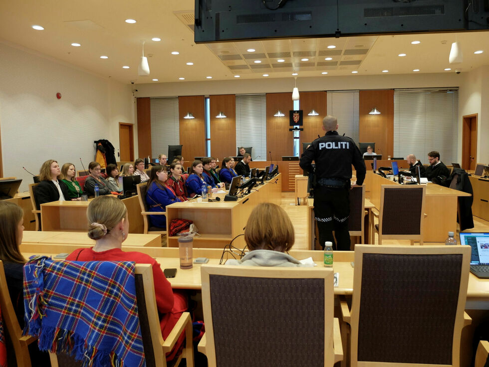 Politiet forklarer seg i saken mot Fosen-aksjonistene.
 Foto: Tuva Johansen