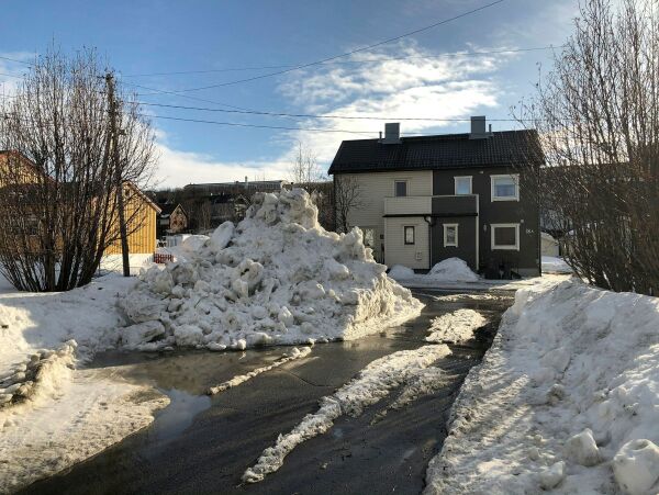 Vanskelige kjøreforhold i Kirkenes
