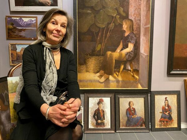 Støtter Anna-Briths arbeid med samiske portretter