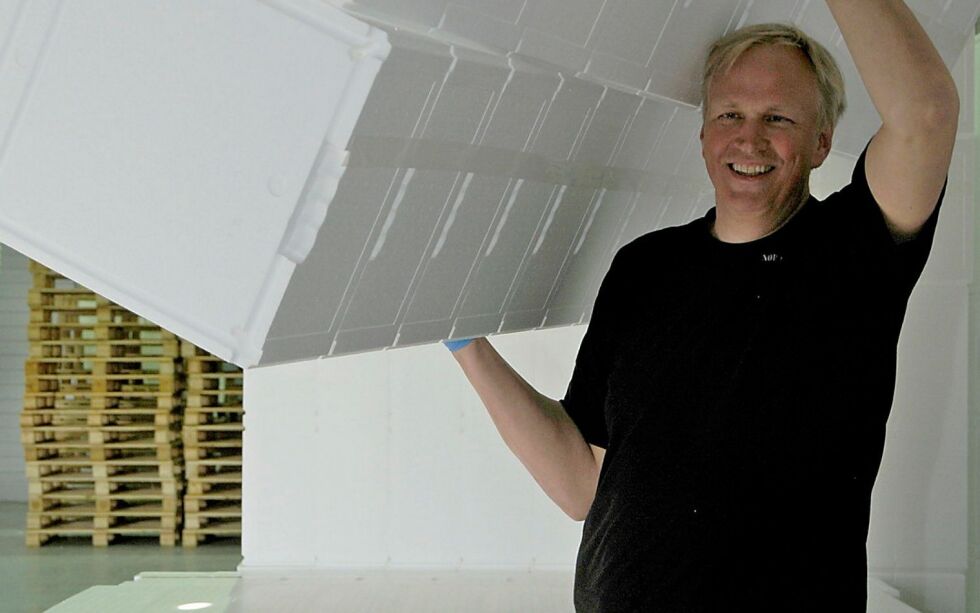 Daglig leder Trond Pedersen på StyroNor AS i Tanabru sier de sliter med å levere nok kasser til fiskeindustrien med ekstra omkjøring på over ett døgn etter at leirraset i Steinvika i Tana gikk. Arkivfoto.