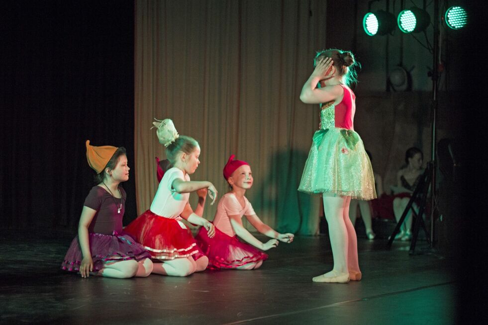 De minste ballettdanserne hadde kledd seg ut som frukt og grønt. Også de imponerte, med deres store innlevelse under showet.
 Foto: June Helén Bjørnback
