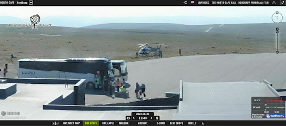 Helikopter på Nordkapp: Dette vil ikke kommunestyret ha noe av. Helitrans har landet på Nordkapp ved flere anledninger.
 Foto: Skjermdump fra webkameraet på Nordkapp