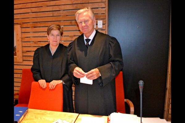 Frifunnet for trusler, må betale oppreisning