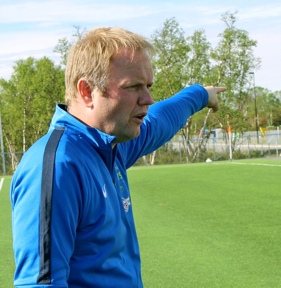 – Vi håper dette gjør at både dette laget og andre landslag ønsker å komme tilbake til Finnmark, sier Roger Finjord om besøket av rekruttlandslaget på ski.
 Foto: Torbjørn Ittelin