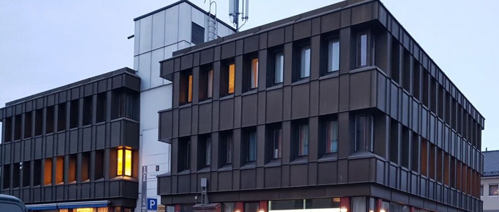 Finnmark jordskifterett holder hus i tingrettslokalene i Vadsø, og i forslaget om ny struktur av jordskifterettene ligger det at Vadsø blir en avdeling under et nytt Troms og Finnmark jordskifterett.
 Foto: Torbjørn Ittelin