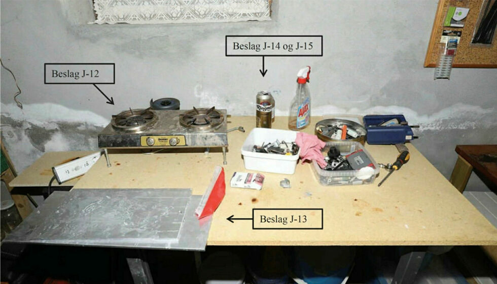 Her er deler av en «amfetaminfabrikk» politiet fant tidligere i år. Karasjokmannen hadde en polakk boende hjemme hos seg som betalte husleien med egenprodusert amfetamin.
 Foto: Politiet