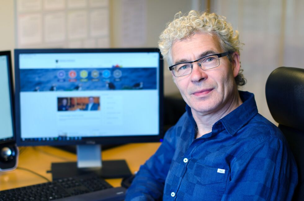 Kommunikasjonssjef Trond Magne Henriksen er godt fornøyd med at hele nitten søkere vil bli vikar som nettredaktør i fylkeskommunen.
 Foto: Maria Borch Mieteinen, Finnmark fylkeskommune