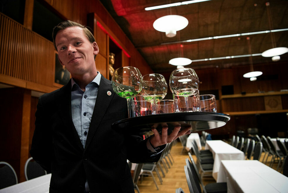 Andreas Tharaldsen håper boka skaper diskusjon om forholdene i bransjen.
 Foto: Sissel M. Rasmussen