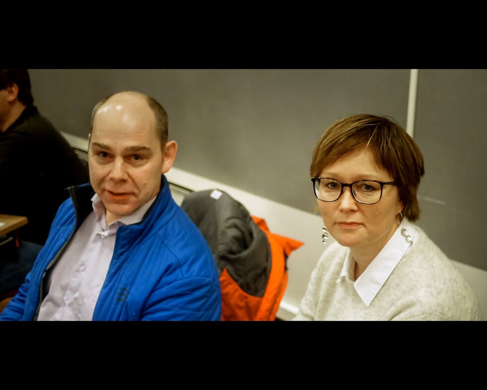 De to ble ikke valgt til ordfører og varaordfører i Nordkapp; som de var innstilt til av en enstemmig valgkomite i Nordkapp Arbeiderparti i januar. På nominasjonsmøtet ble de nedstemt, og valgte i ettertid å melde seg inn i andre partier. Heidi Holmgren og Yngve Kristiansen er nå nye medlemmer i det nye menighetsrådet. Begge er også faste representanter i det nye kommunestyret, for henholdsvis SP og SV.
 Foto: Geir Johansen (Arkiv)