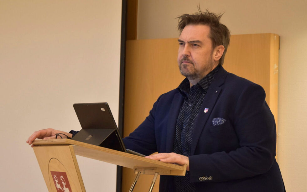Sektorleder for kommunalteknikk og samfunnsutvikling, Roger Martinussen, tar ikke lett på å formidle denne beskjeden til formannskapet.
 Foto: Sara Olaussen Stensvold