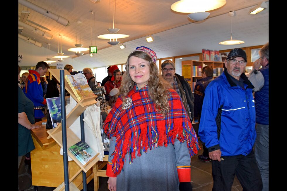 Prosjektleder Ingvild Pettersen for Vuonnamárkanater veldig fornøyd med helgens marked.
 Foto: Hilde Porsanger