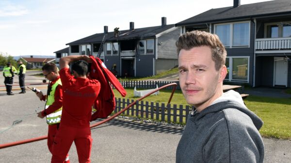 Reddet mann ut av brennende bolig