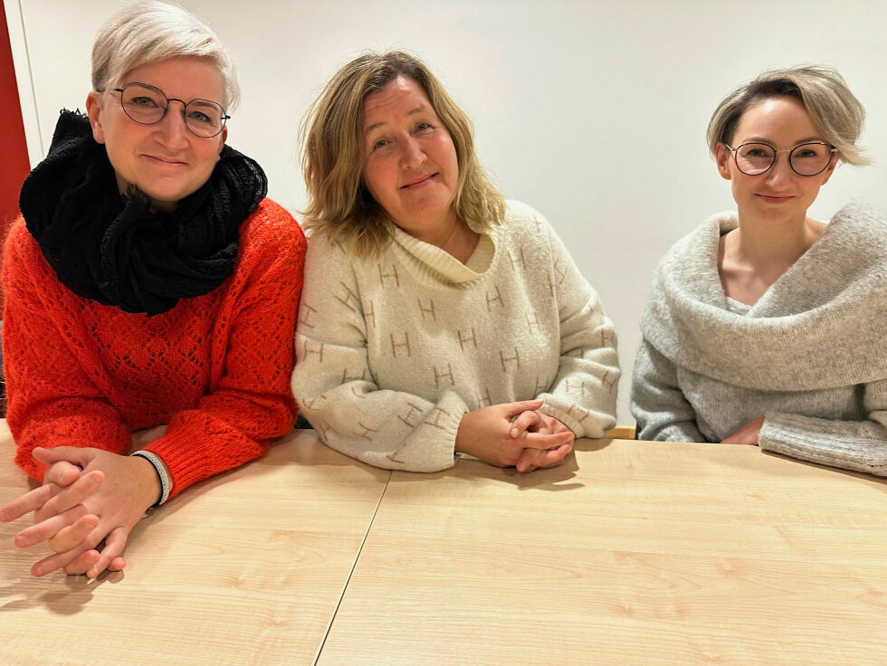 Gruppelederne i Ap, SV og Rødt, Guro Brandshaug, Elin Mathisen og Marthe Kjølås misliker at samisk råd foreslås lagt ned av posisjonen.
 Foto: Privat