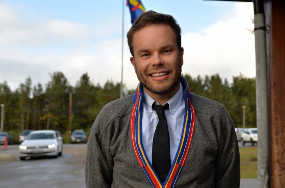 Sametingsråd Mikkel Eskil Mikkelsen (NSR) er fornøyd med satsing innenfor hans ansvarsområde i sametingsrådet.
 Foto: Steinar Solaas