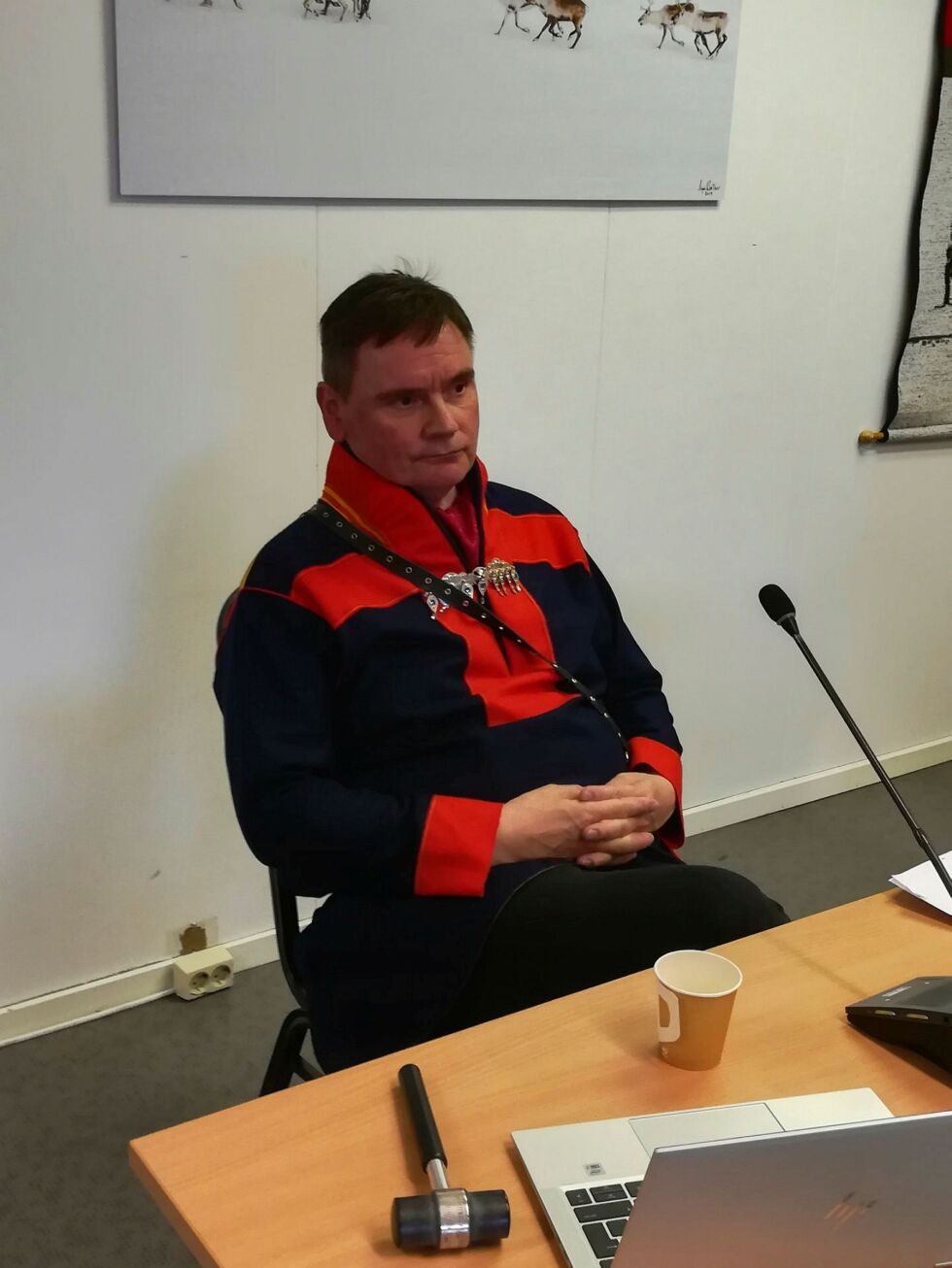 Ordfører fra Arbeiderpartiet Svein Atle Somby fattet sin beslutning i Arnar-saken med tungt hjerte. Det bar han preg av på torsdagens kommunestyremøte, hvor kommunen gikk inn for å anke tingrettens dom.
 Foto: Elise Embla Scheele