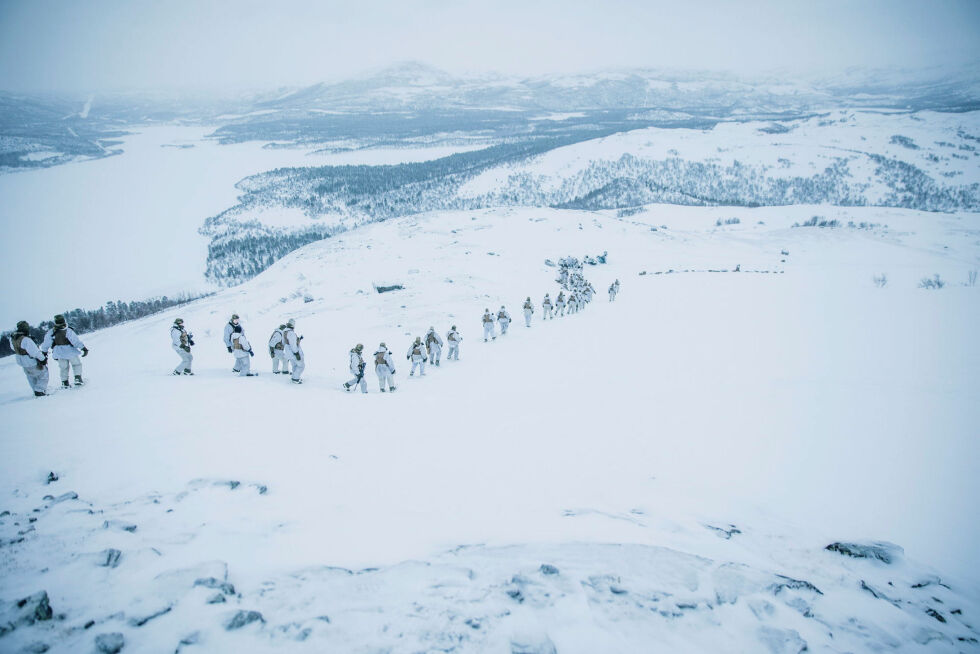 Sør-Varanger SV spør om man kan stole på en alli­ert som opp­trer mili­tært tru­ende mot en av sine alli­erte.
Illustrasjonsbilde fra tidligere øvelse i Utdanningskompaniet HV-17.
 Foto: Forsvaret/Helene Sofie Thorkildsen