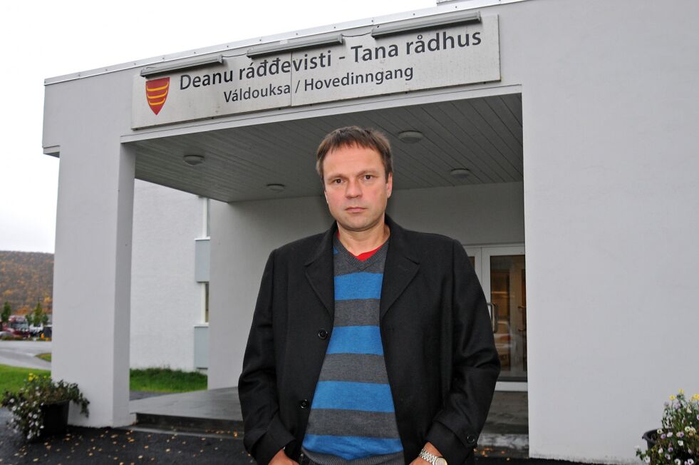 Ordfører Frank M. Ingilæ i Tana står inne for at de har gitt disp til Morten Bliens verdensrekordforsøk, men sier de retter seg etter at den ikke er hjemlet i lov og har trukket den tilbake. Han er ikke enig i påstander om at tanaværingene ikke kan ta vare på naturen.
 Foto: Tom Hardy