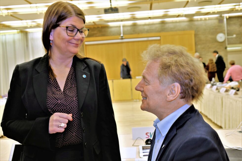 Det var langt fra enig, Trine Noodt og Johnny Ingebrigtsen.
 Foto: Bjørn Hildonen