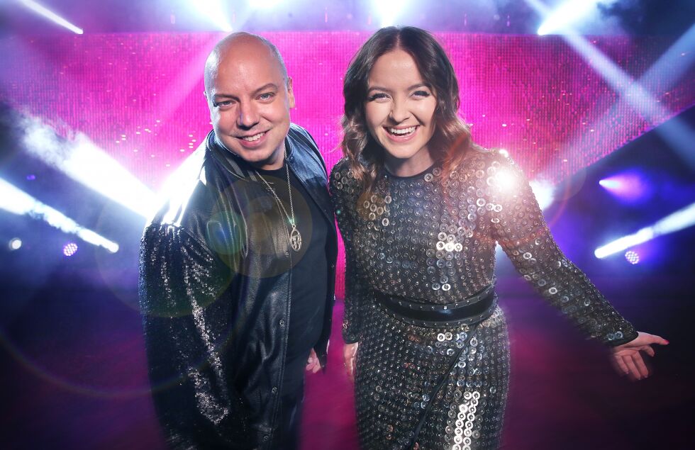 Programledere for Sámi Grand Prix i år var Fred Buljo og Alexandra Rotan
 Foto:  Barbara Halleova, NRK