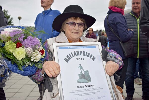 Endelig ble Olaug æresrallar