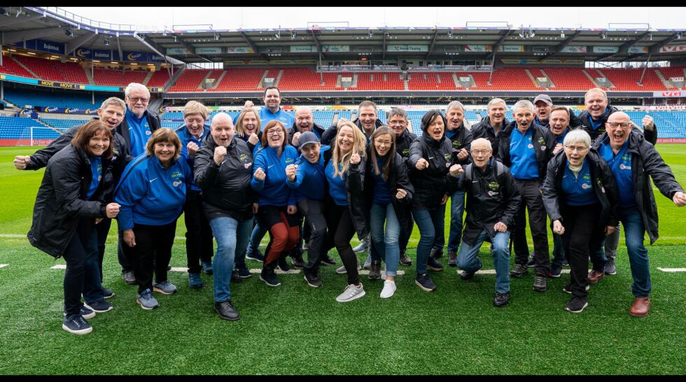 Ildsjel-delegasjonen fra Finnmark fikk med seg både omvisning på stadion og den spennende landskampen på Ullevaal.
 Foto: Frank Rune Isaksen, Frikant Mediedesign