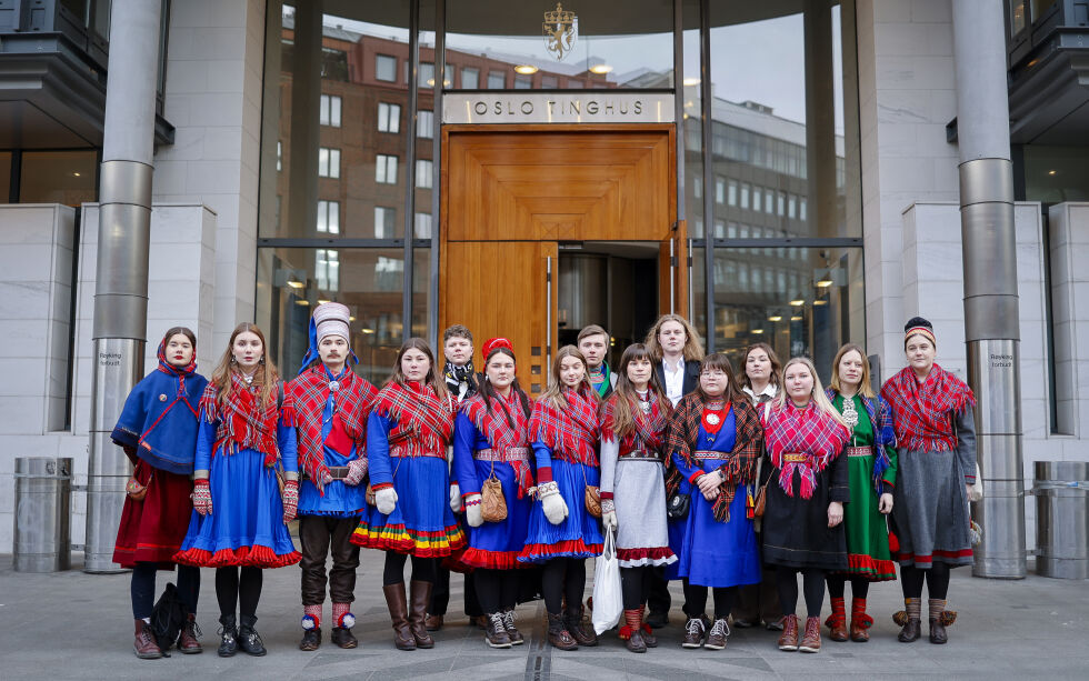 Torsdag morgen trakk aktor tiltalen mot Fosen-aktivistene som demonstrerte utenfor Finansdepartementet.
 Foto: Rasmus Berg
