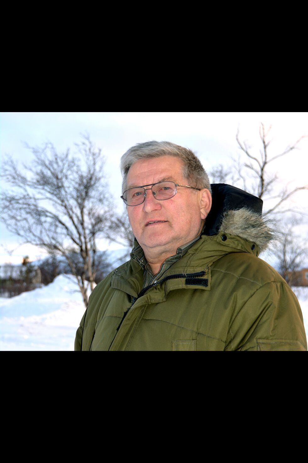 Bernt Johan Skogen i Finnmark Turbuss mener det er galskap å bruke nær tre millioner av fellesskapets penger til omlakkering av Boreal sine busser til Snelandia-blåfargen.
 Foto: Kristin Marie Ericsson