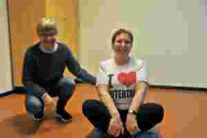 Tilbyr yoga i Austertana