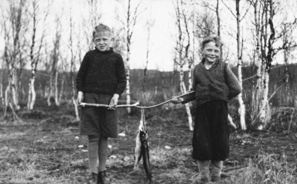 På fisketur før krigen