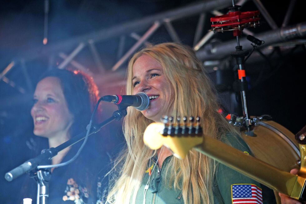 Også kjent fra Katzenjammer, var det multimusikeren Sol Heilo med band som skulle sette stemninga for årets Kirkenesdager, noe de gjorde helt utmerket.
 Foto: Silje L Kvammen