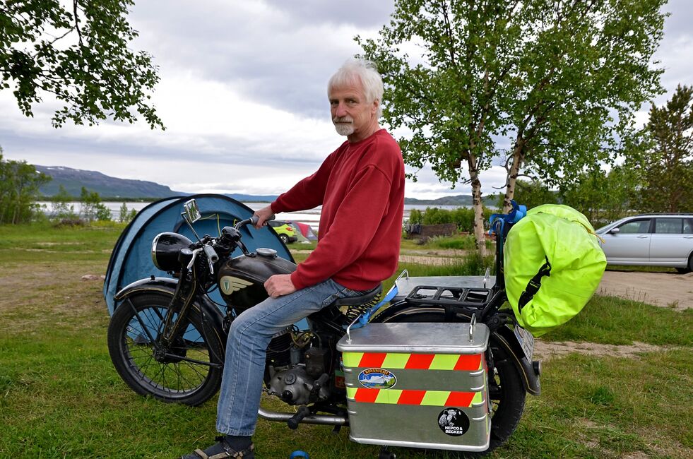 Thomas Barche kjører en 80 år gammel DKW.
 Foto: Roger Albrigtsen