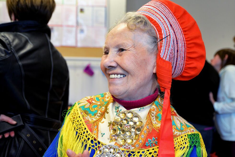 – Lakselv barneskole har vært med fra starten av mitt skoleprosjekt for maasaibarn, og er min største sponsor, røpet Mama Sara da hun fredag besøkte Lakselv barneskole i forbindelse med den årlige åpne dagen da skolen samler inn penger til gode formål.
 Foto: Sonja E. Andersen