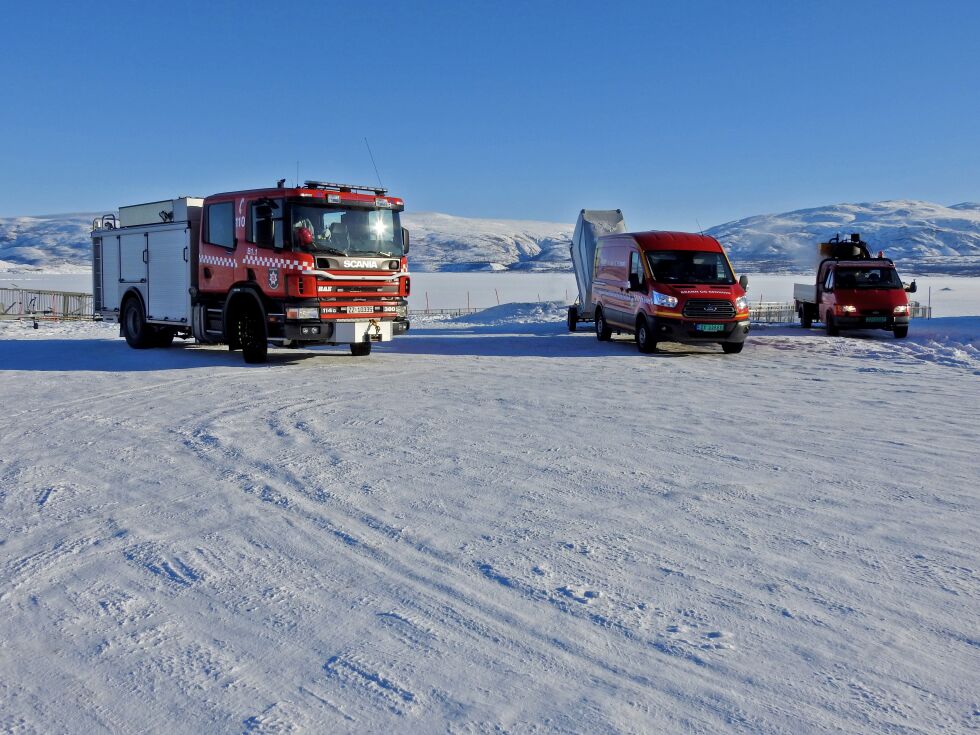 Porsanger brannvesen hadde i vinter stor aktivitet for å berge SeaWalken fra ismassene.
 Foto: Kristin Marie Ericsson
