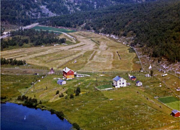 Widerøe flyfoto 1963 M -Å