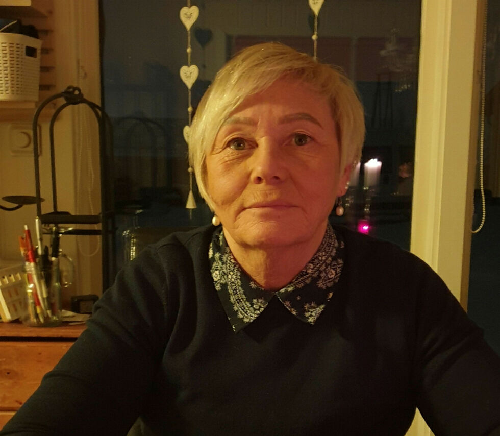 Bodil Utsi Vars synes det var rørende og fint å få se igjen tegningen sin fra 1971. 
– Jeg synes det var godt å se at noe var tatt vare på. Jeg har ingenting fra min skolegang, sier Bodil.
 Foto: Privat