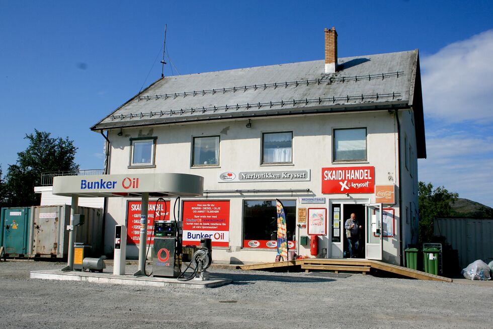Skaidi Handel, nærbutikken i krysset.
 Foto: Anthon Sivertsen