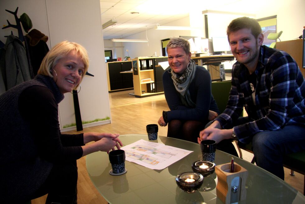 Solveig Thoresen, Bente Mannsverk og daglig leder Magnus Langli ser frem til å kunne gå løs på jobben.
 Foto: Kita Eilertsen / Altaposten