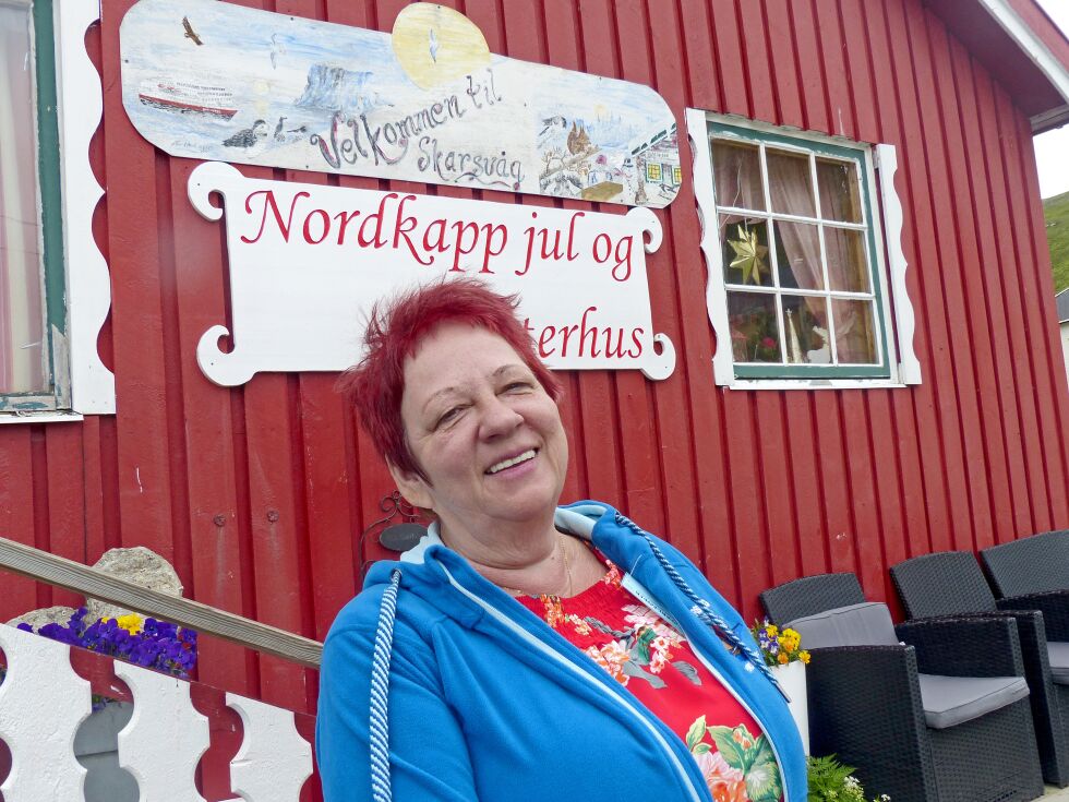 Heidi Ingebrigtsen har drevet Nordkapp  Jul & vinterhus i Skarsvåg i 20 år.  I forbindelse med årets bryggefestival vil hun  sørge for ei fin markering av 20-årsjubileet.
 Foto: Geir Johansen
