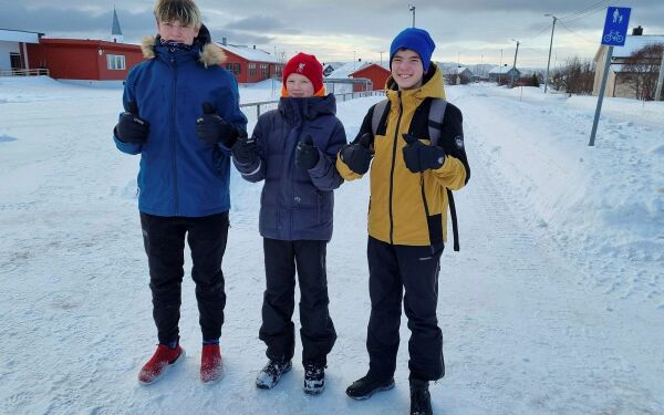 Setter ned fartsgrensa ved skolen