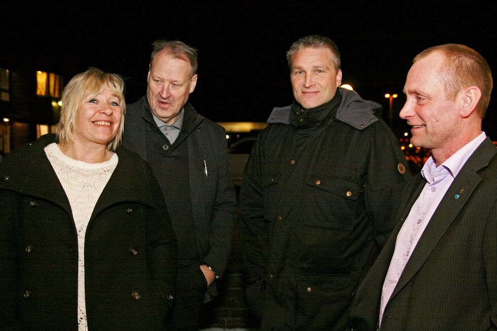 FrPs Ronny Berg hadde ventet kritikk til forslaget om å fjerne trålernes tilbudsplikt. Her er Berg (til høyre) sammen med partikollegene Rut Olsen, Jarle Andreassen og Claus Jørstad.
 Foto: Bjørn Hildonen