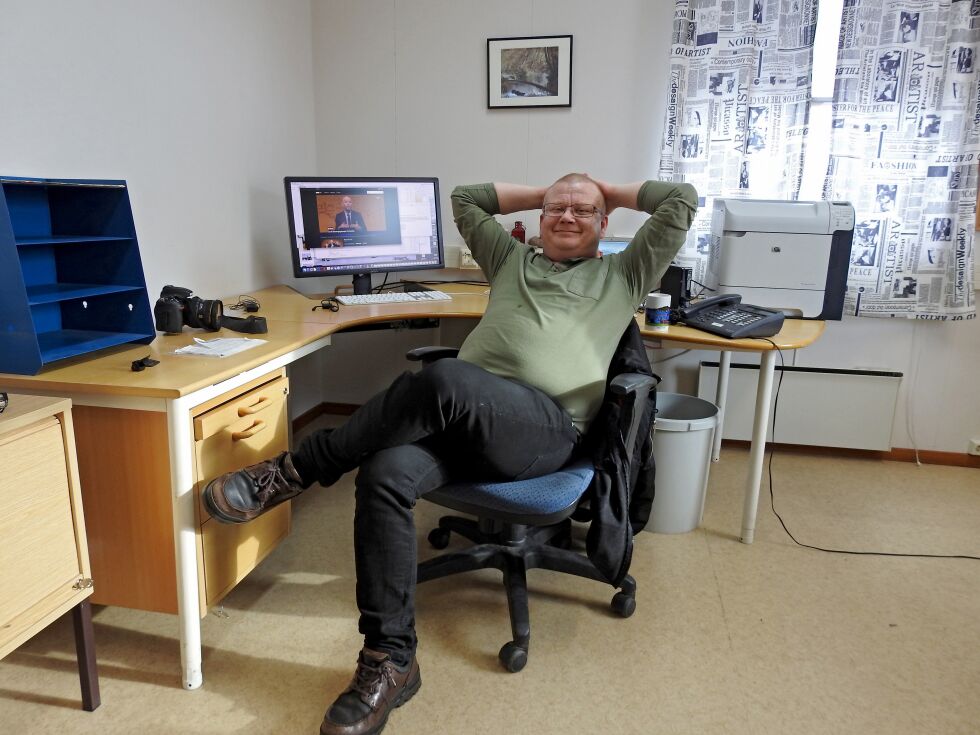 Onsdag 21. mars hadde journalist Bjørn Arne Johansen sin siste arbeidsdag på Ságats hovedkontor i Lakselv. Nå pakker han ned kontoret og leiligheten sin, og begynner et nytt liv i Hammerfest.
 Foto: Kristin Marie Ericsson