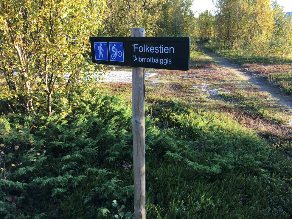 Tilskudd til  drift av turstier er et av tiltakene som forslås som forbyggende tiltak for 70+ gruppa
 Foto: Lisbeth Myrvang